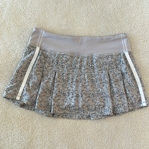 Lululemon pace rival skirt